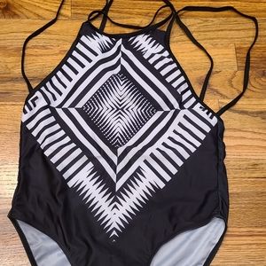 One piece swimsuit NWOT Size M